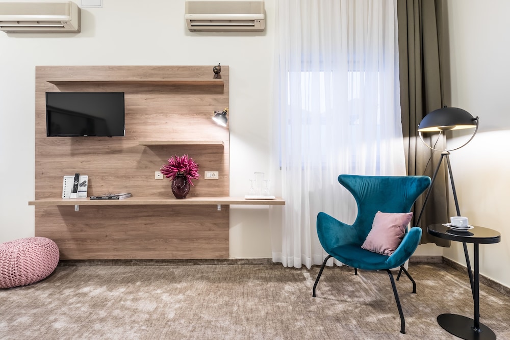 Hotel Mondo — Hotel rooms in Split, Split-Dalmatia