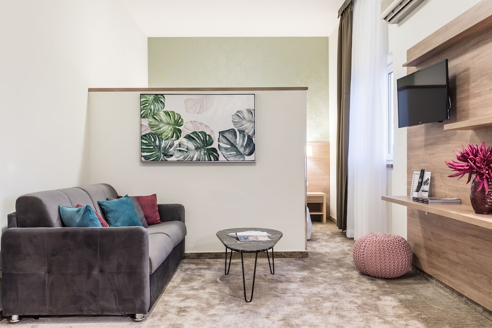Hotel Mondo — Hotel rooms in Split, Split-Dalmatia