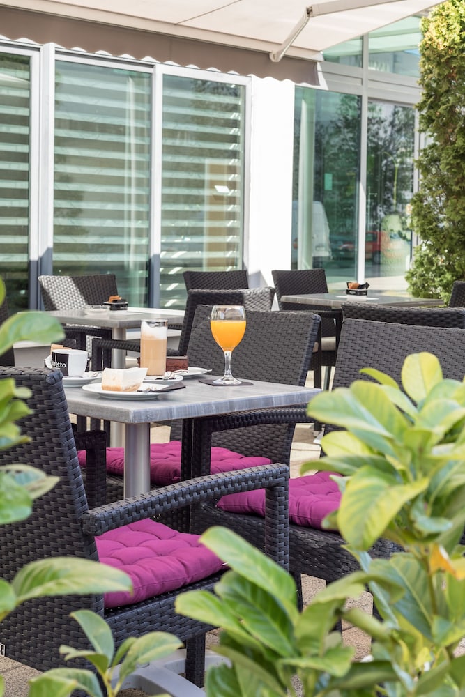 Hotel Mondo — Restaurant & bars in Split, Split-Dalmatia