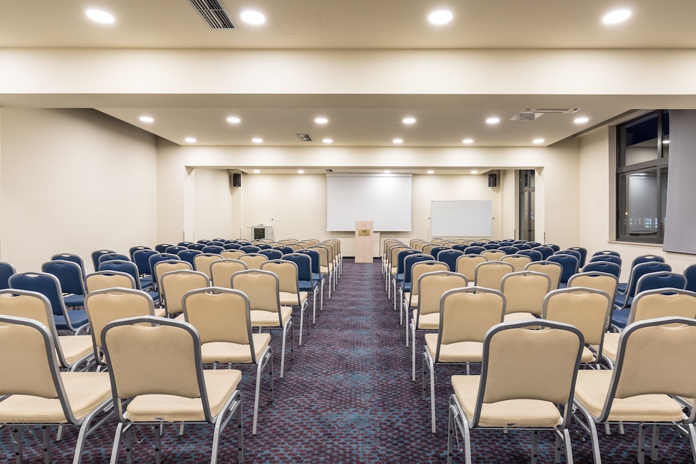 Hotel Mondo — Hotel building in Split, Split-Dalmatia
