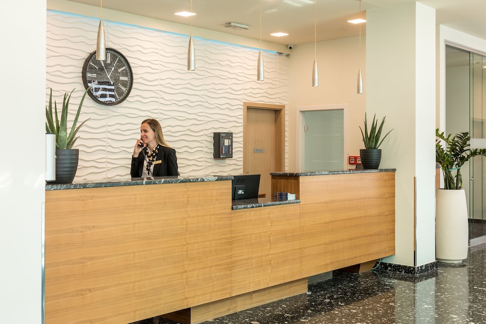 Hotel Mondo — Hotel building in Split, Split-Dalmatia