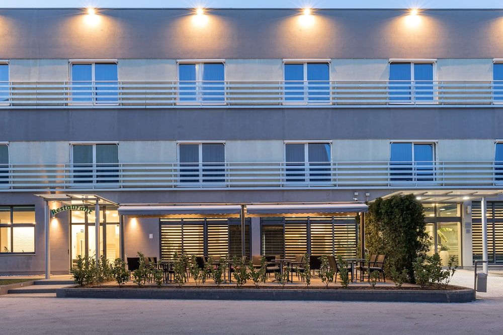 Hotel Mondo