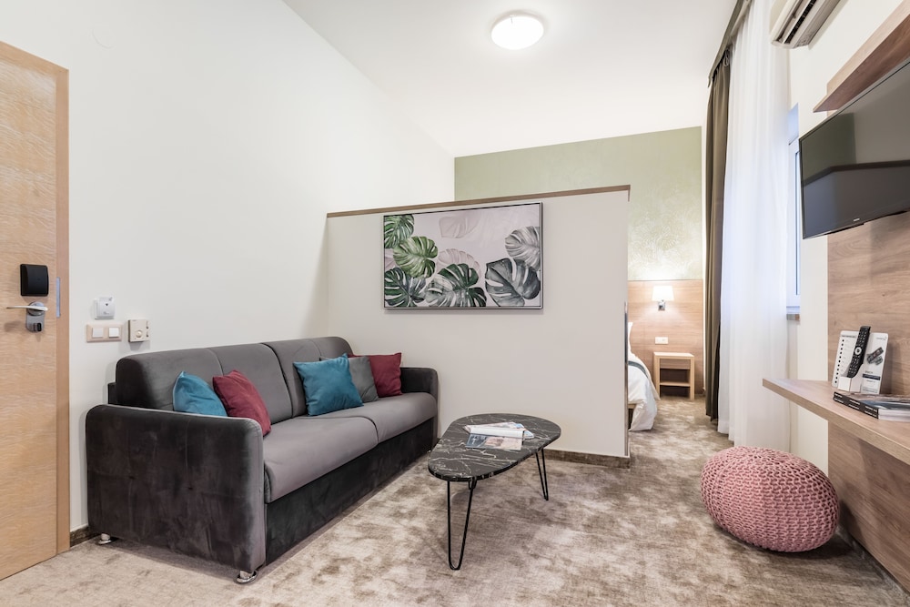 Hotel Mondo — Hotel rooms in Split, Split-Dalmatia
