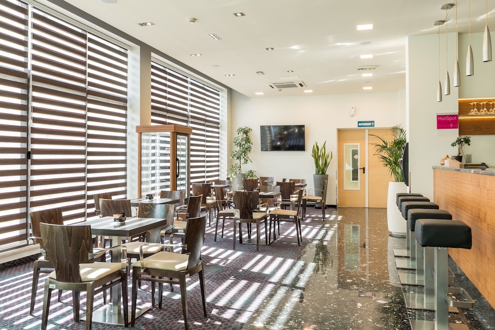 Hotel Mondo — Restaurant & bars in Split, Split-Dalmatia