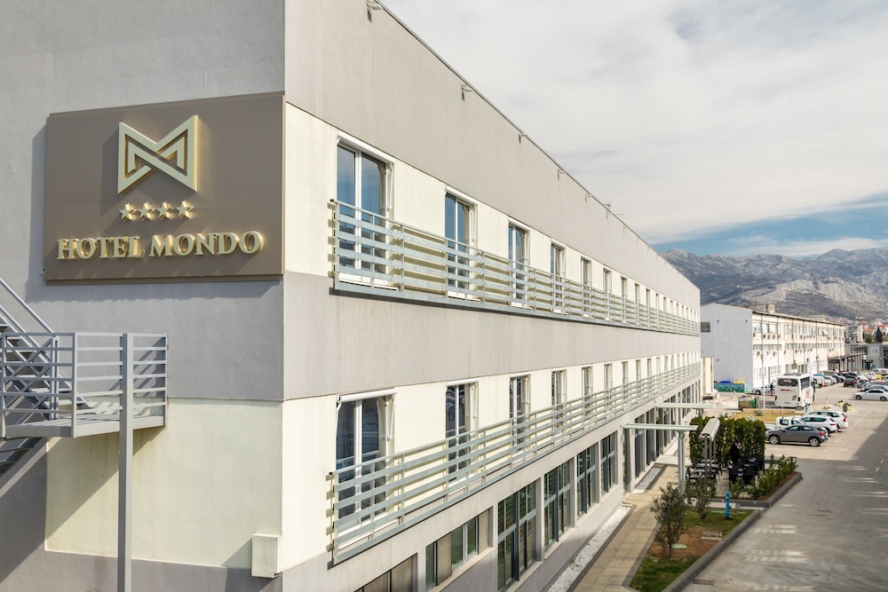 Hotel Mondo — Hotel building in Split, Split-Dalmatia