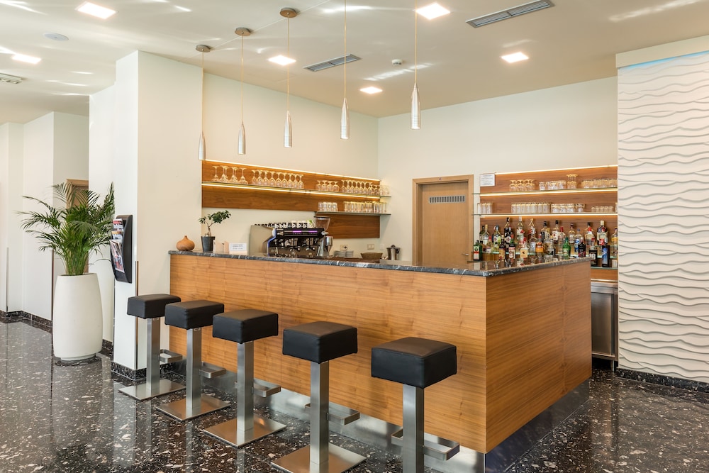 Hotel Mondo — Restaurant & bars in Split, Split-Dalmatia