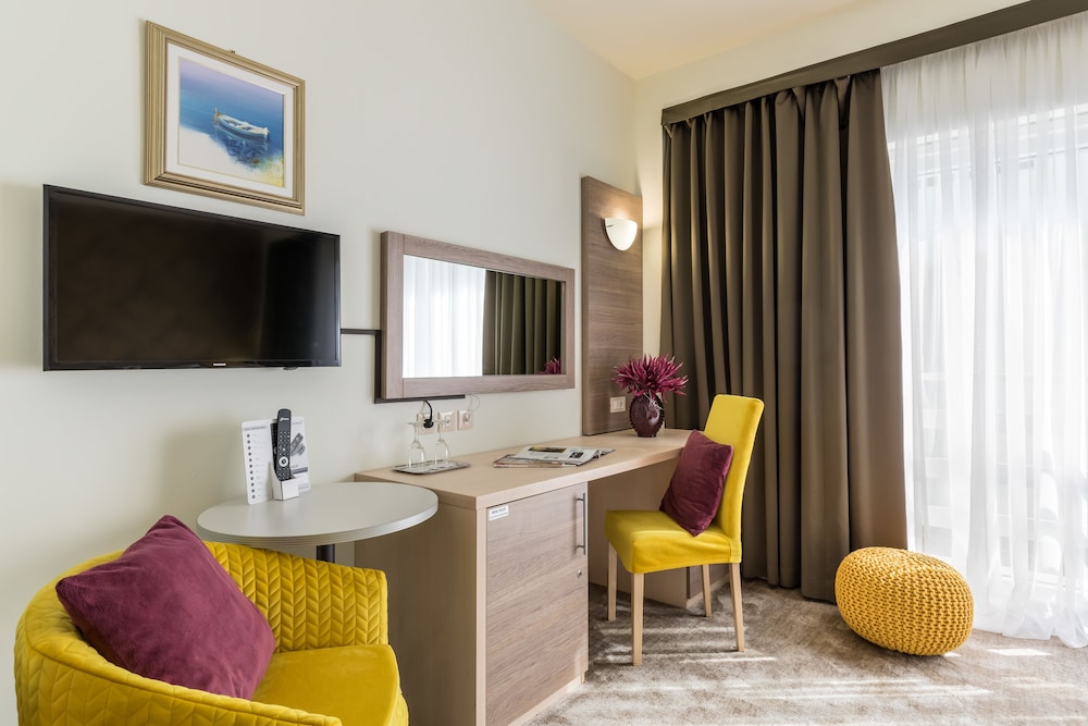 Hotel Mondo — Hotel rooms in Split, Split-Dalmatia