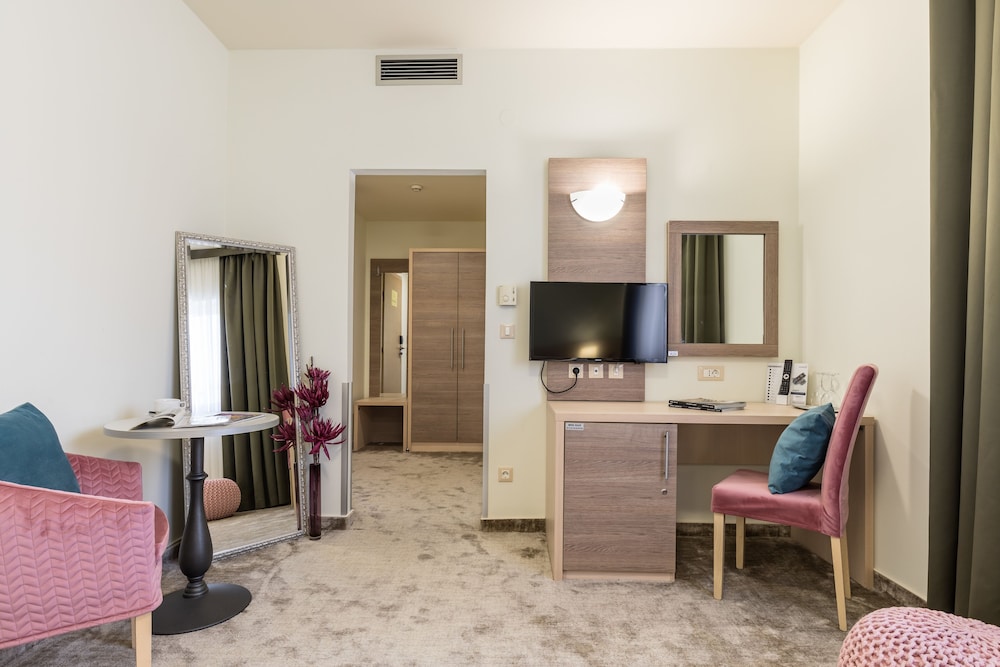 Hotel Mondo — Hotel rooms in Split, Split-Dalmatia