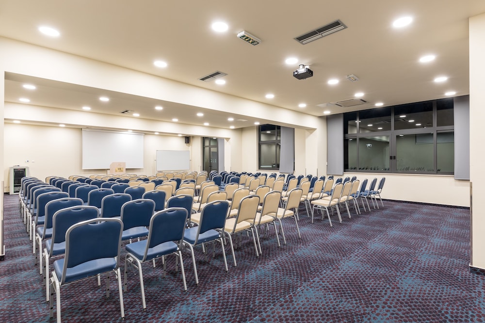 Hotel Mondo — Hotel building in Split, Split-Dalmatia