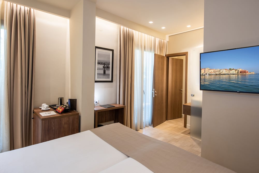 Metropole Urban Hotel — Hotel rooms in Heraklion