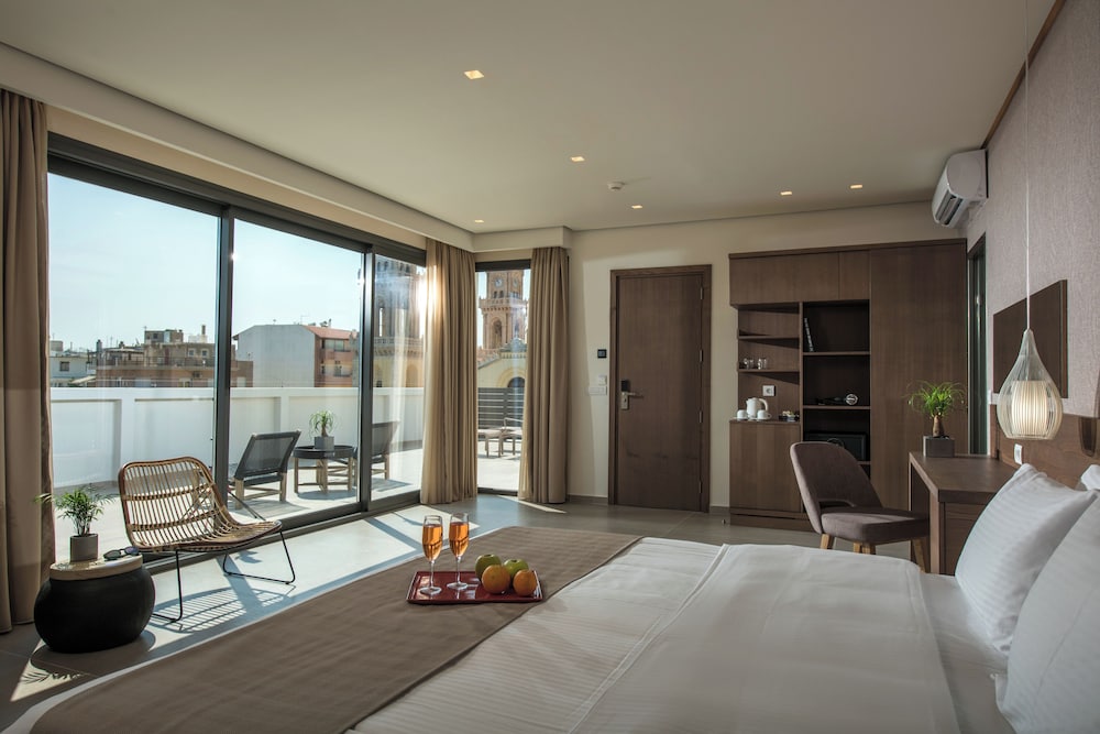 Metropole Urban Hotel — Hotel rooms in Heraklion