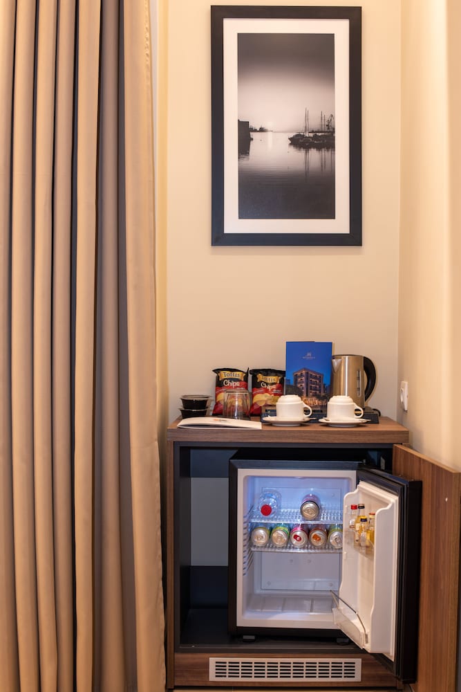 Metropole Urban Hotel — Hotel rooms in Heraklion