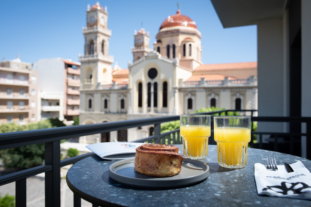 Metropole Urban Hotel — Attractions in the area in Heraklion