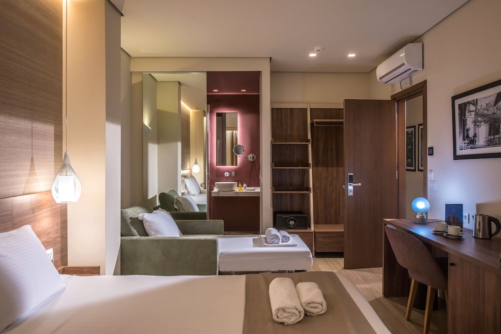 Metropole Urban Hotel — Hotel rooms in Heraklion