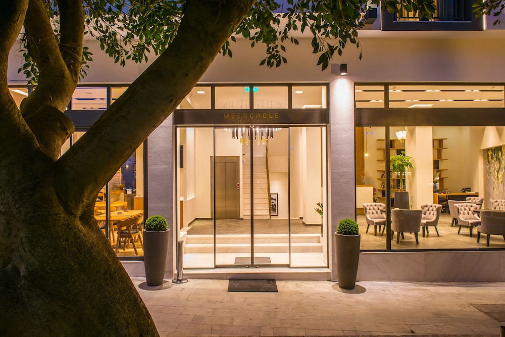 Metropole Urban Hotel — Hotel building in Heraklion