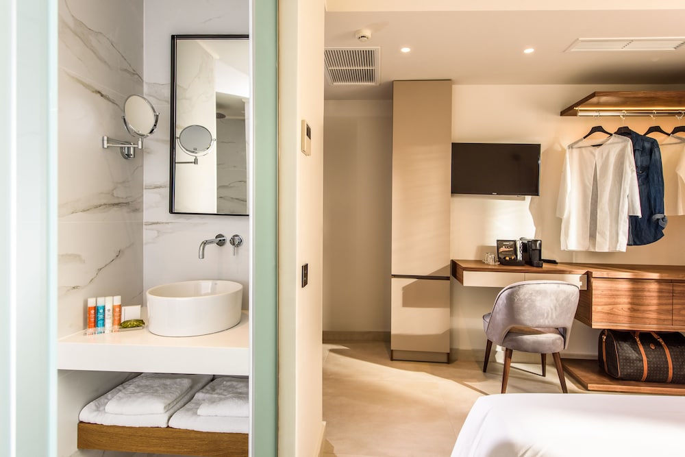 Dom Boutique Hotel — Hotel rooms in Heraklion