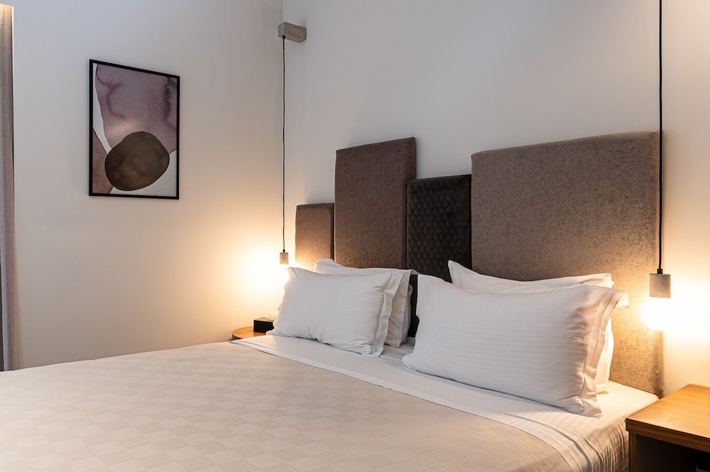 Dom Boutique Hotel — Hotel rooms in Heraklion