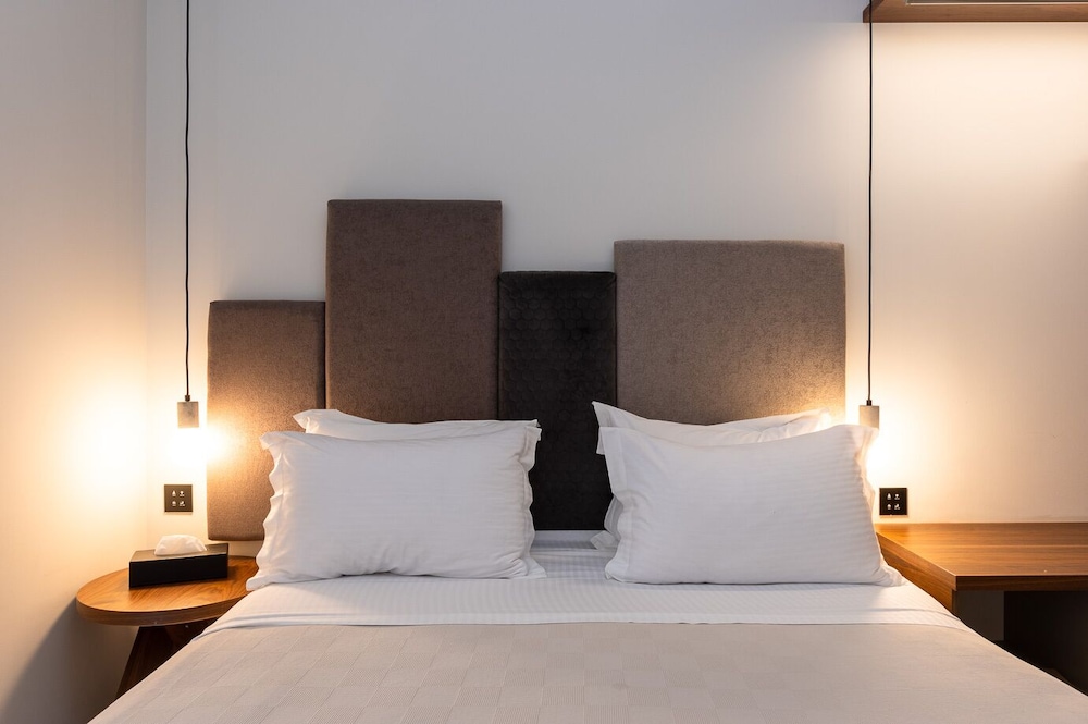 Dom Boutique Hotel — Hotel rooms in Heraklion