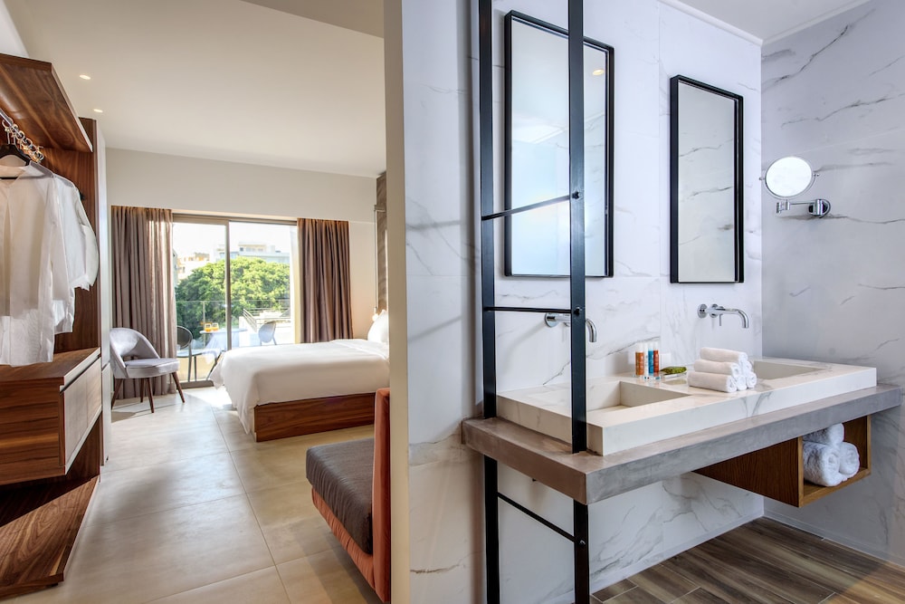 Dom Boutique Hotel — Hotel rooms in Heraklion