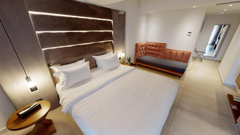 Dom Boutique Hotel — Hotel rooms in Heraklion