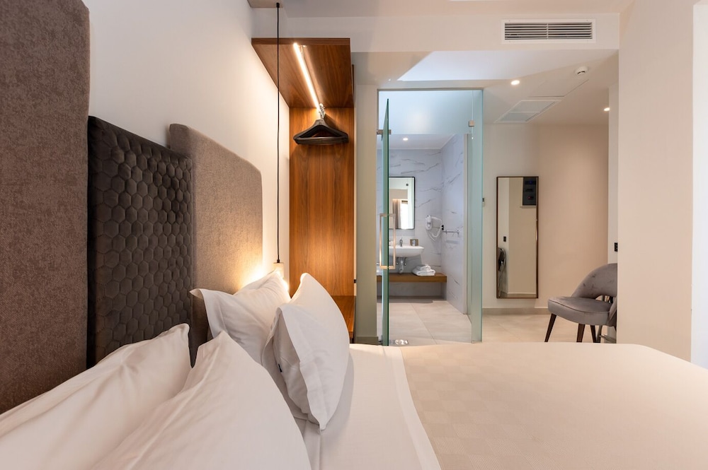 Dom Boutique Hotel — Hotel rooms in Heraklion