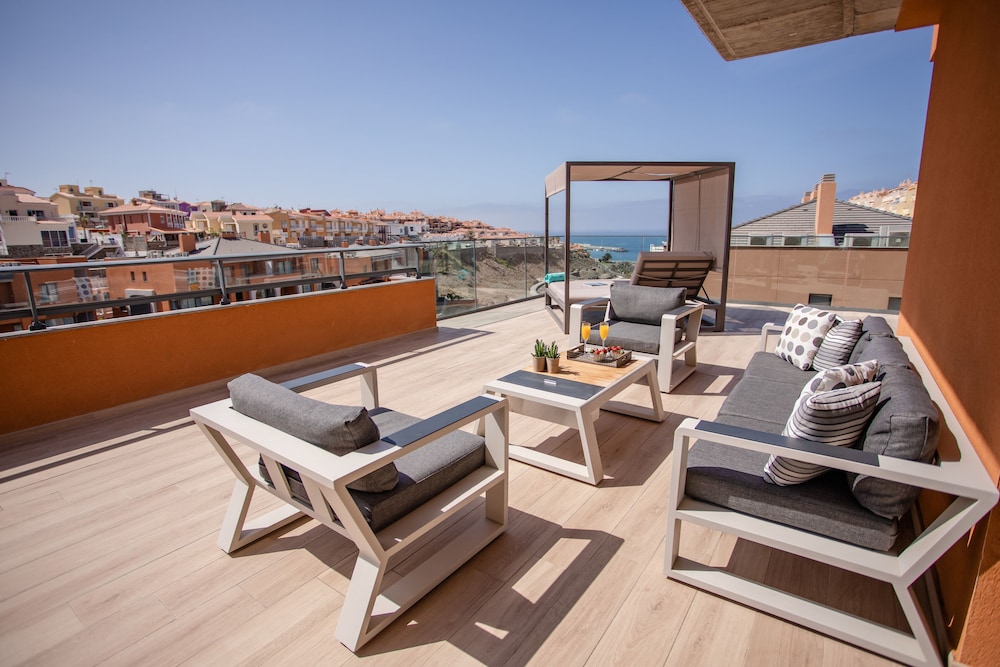 Arguineguin Park By Servatur VV — Hotel building in Arguineguin, Canary Islands