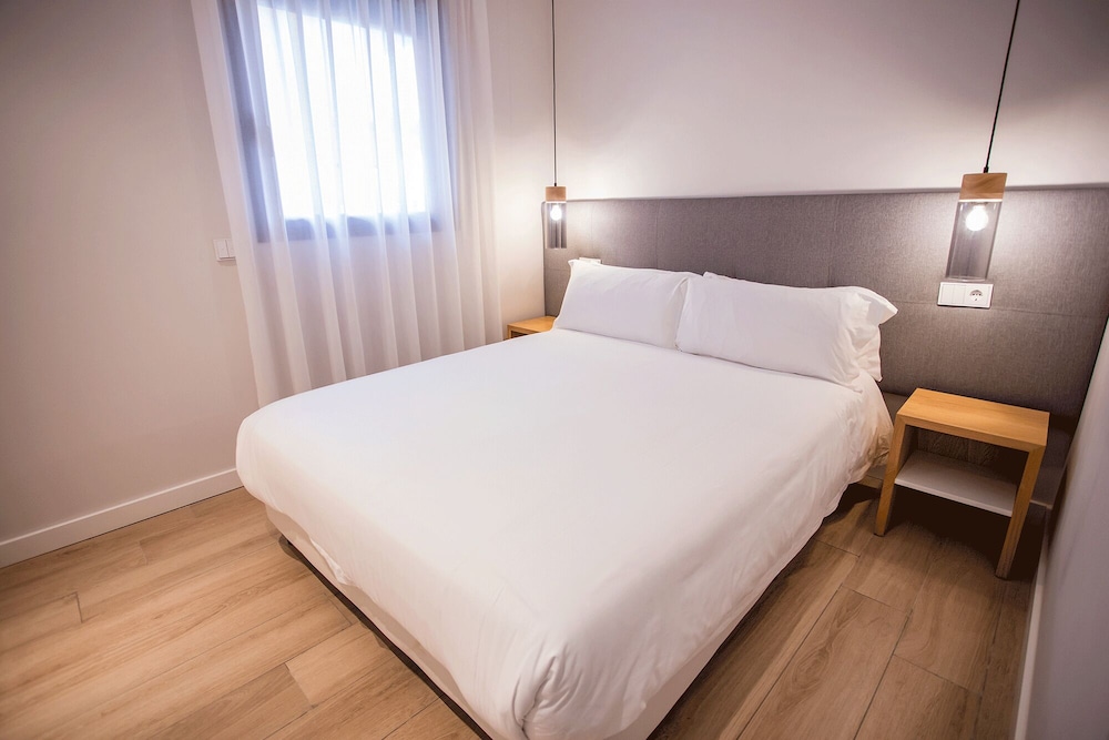 Arguineguin Park By Servatur VV — Hotel rooms in Arguineguin, Canary Islands