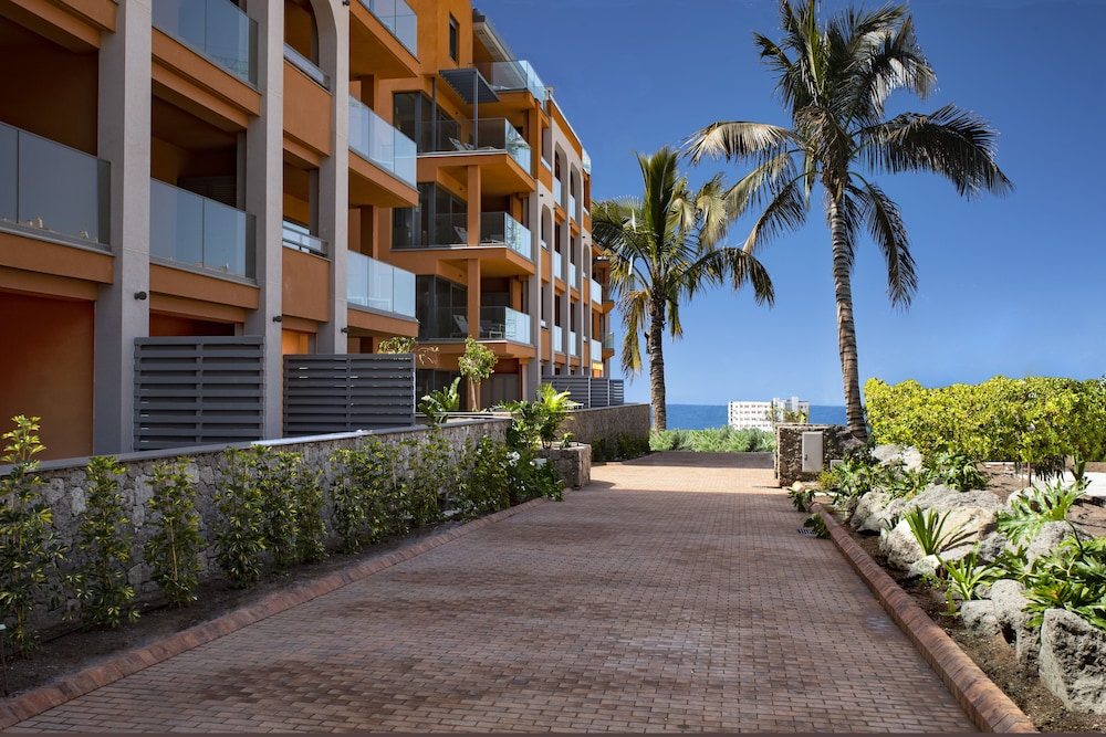 Arguineguin Park By Servatur VV — Hotel building in Arguineguin, Canary Islands