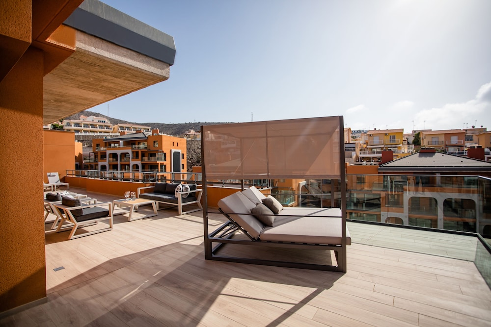 Arguineguin Park By Servatur VV — Hotel building in Arguineguin, Canary Islands