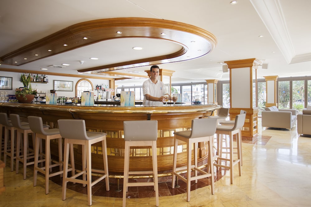Grupotel Playa Camp de Mar - Adults Only — Restaurant & bars in Andratx, Balearic Islands