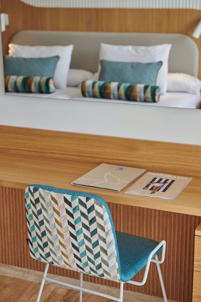 Grupotel Playa Camp de Mar - Adults Only — Hotel rooms in Andratx, Balearic Islands