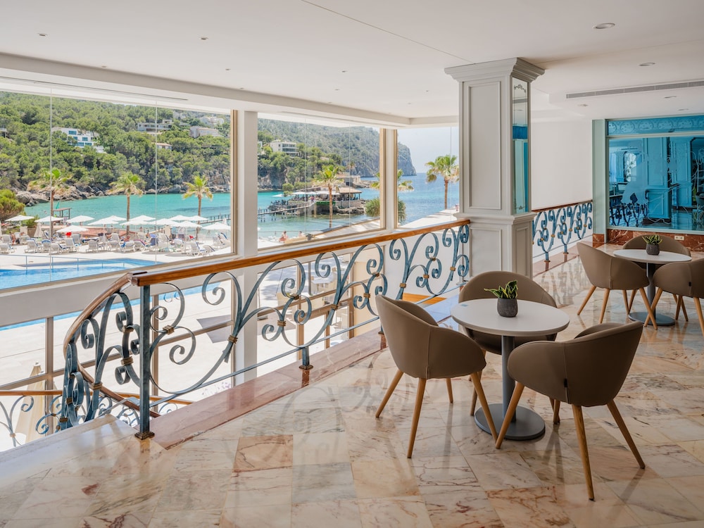Grupotel Playa Camp de Mar - Adults Only — Restaurant & bars in Andratx, Balearic Islands