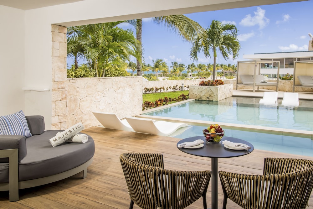Majestic Elegance Costa Mujeres – All Inclusive — Swimming pool in Playa Mujeres, Quintana Roo
