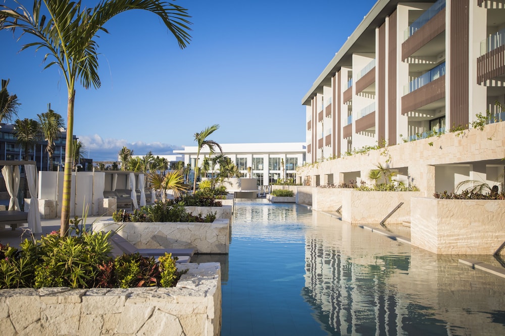Majestic Elegance Costa Mujeres – All Inclusive — Swimming pool in Playa Mujeres, Quintana Roo