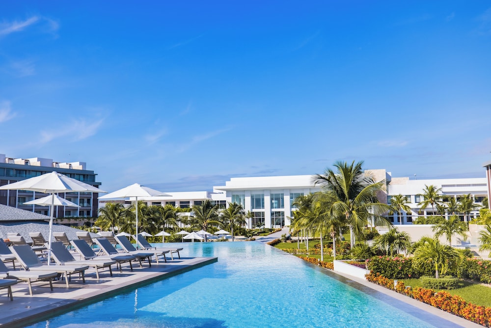Majestic Elegance Costa Mujeres – All Inclusive — Swimming pool in Playa Mujeres, Quintana Roo