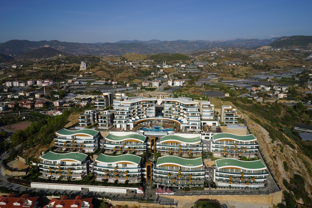 Elite Luxury Suite & Spa — Hotel building in Alanya