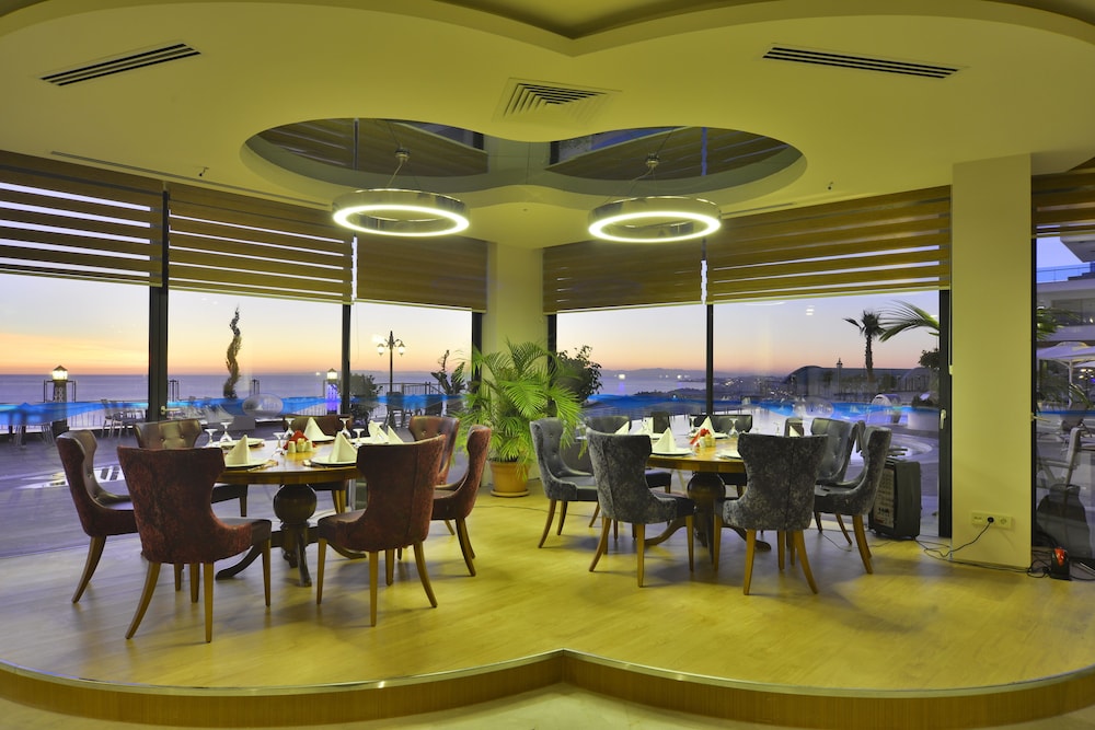 Elite Luxury Suite & Spa — Restaurant & bars in Alanya