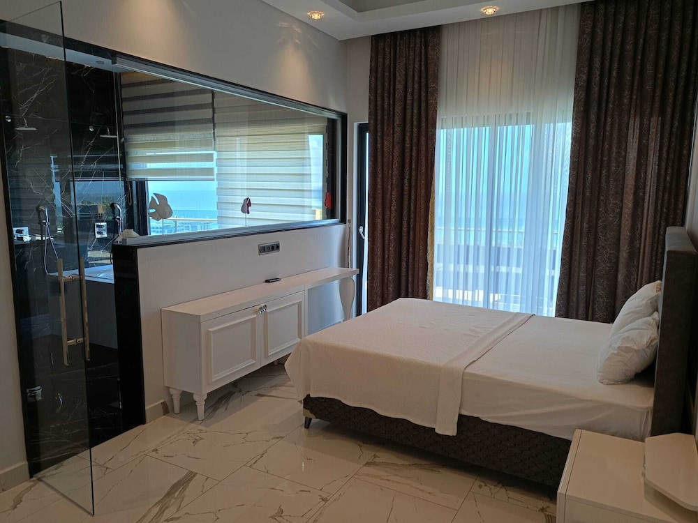 Elite Luxury Suite & Spa — Hotel rooms in Alanya