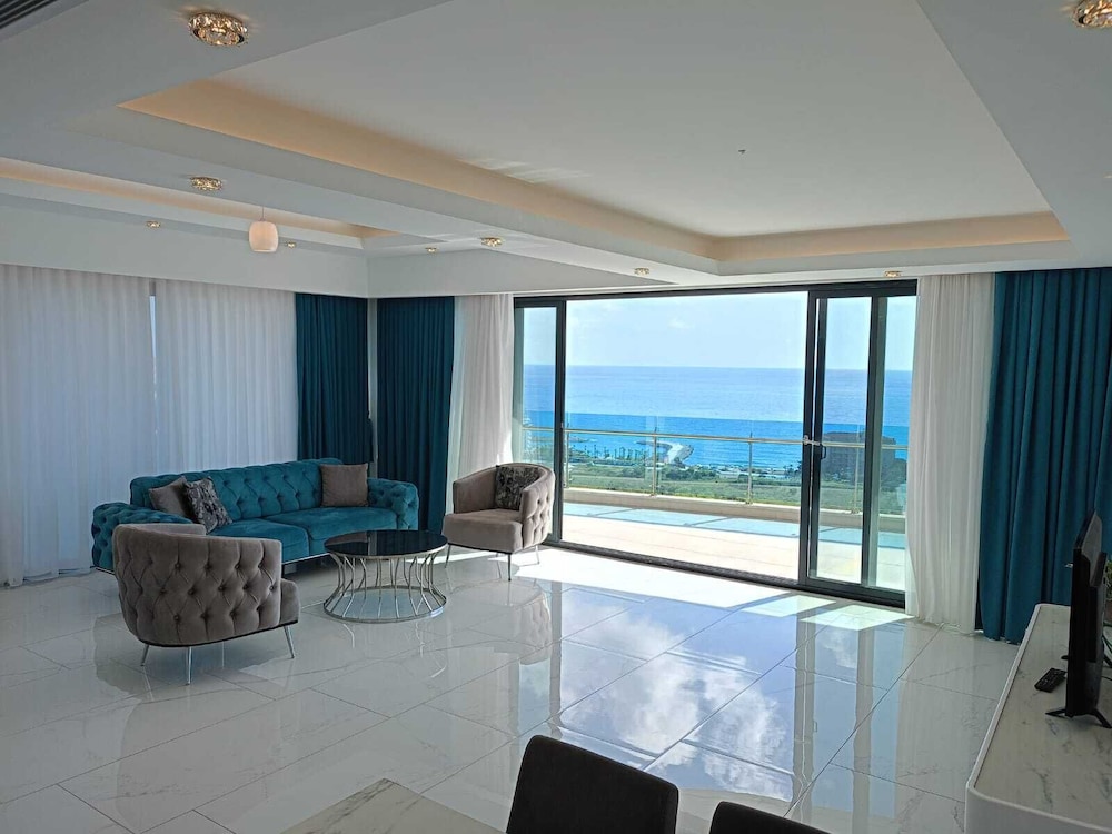 Elite Luxury Suite & Spa — Hotel rooms in Alanya