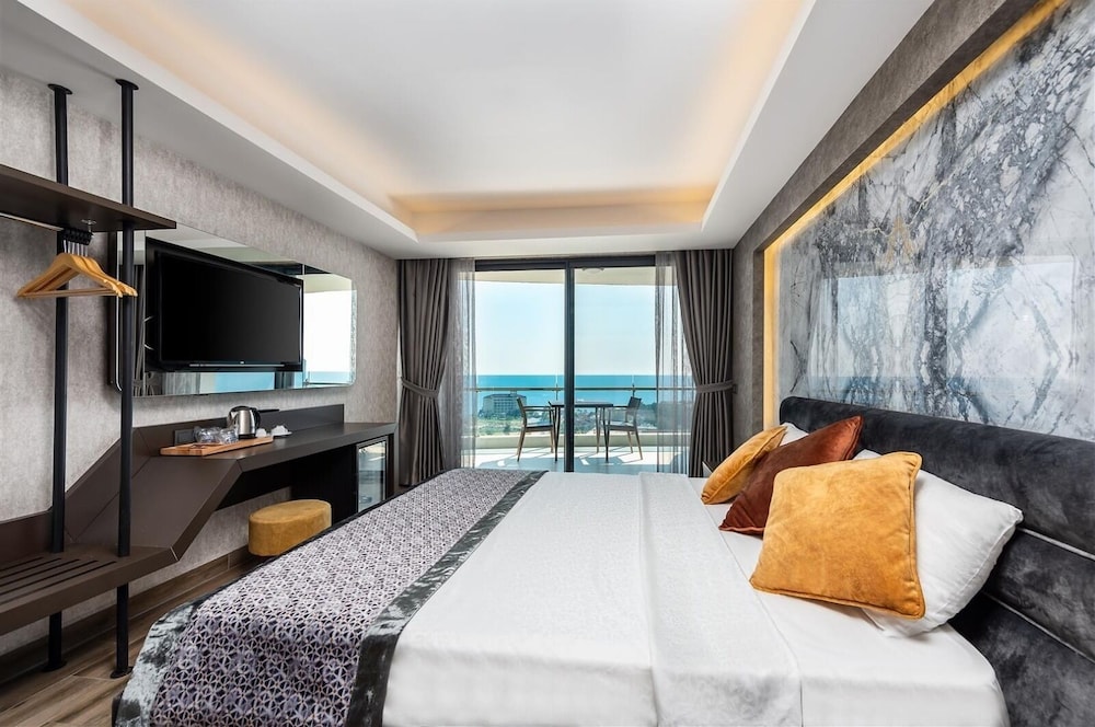 Elite Luxury Suite & Spa — Hotel rooms in Alanya