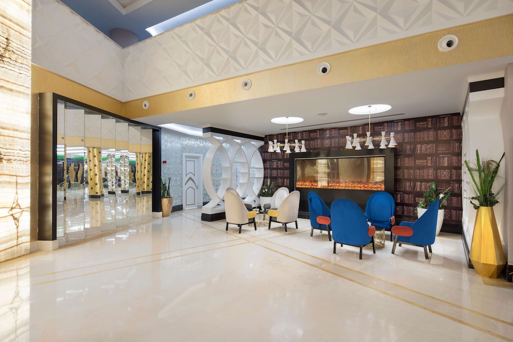 Granada Luxury Beach - All Inclusive — Hotel building in Avsallar