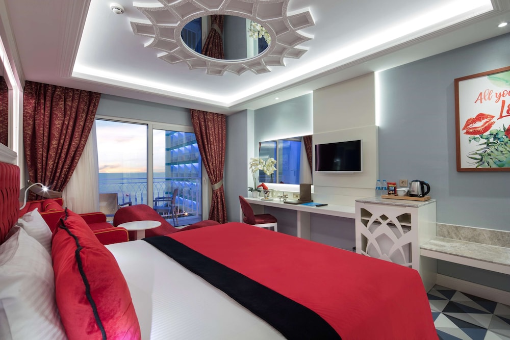 Granada Luxury Beach - All Inclusive — Hotel rooms in Avsallar