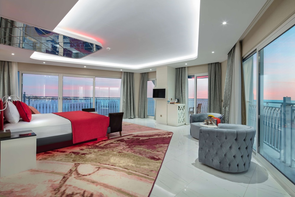 Granada Luxury Beach - All Inclusive — Hotel rooms in Avsallar