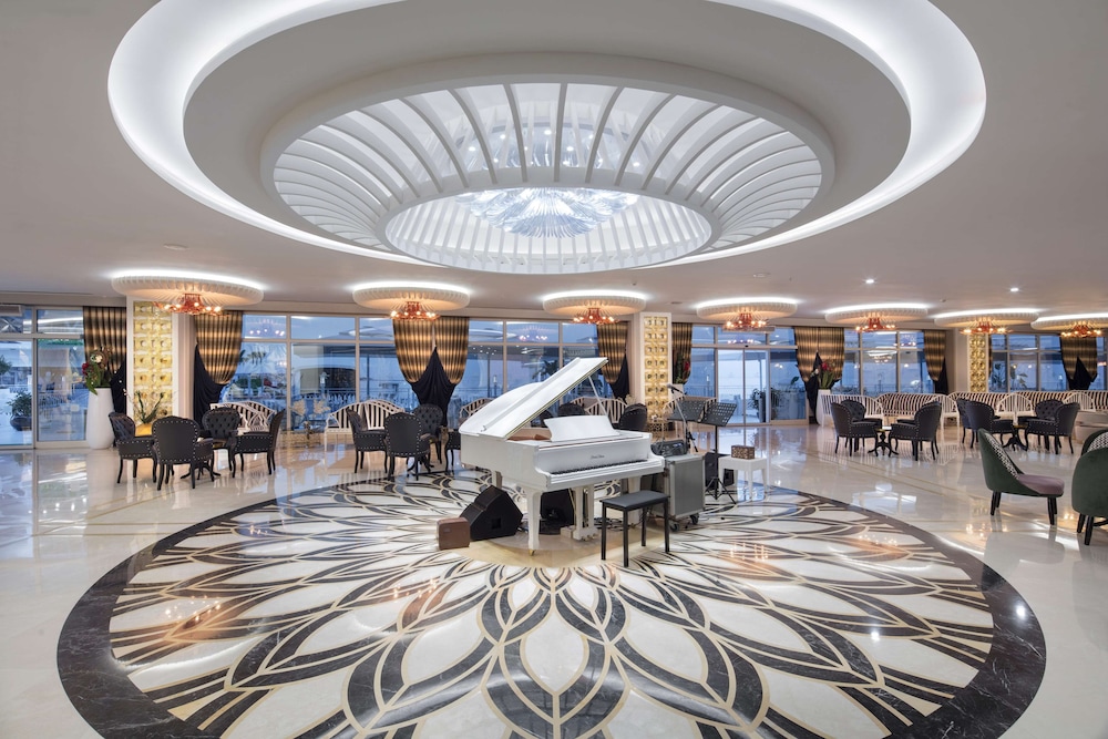 Granada Luxury Beach - All Inclusive — Restaurant & bars in Avsallar