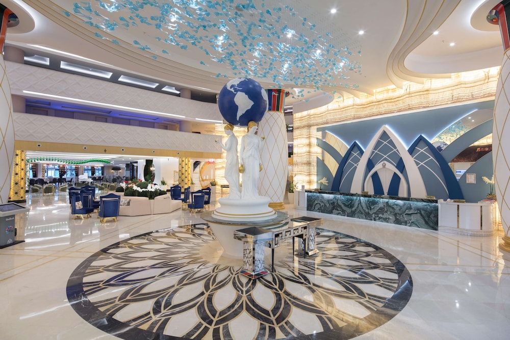 Granada Luxury Beach - All Inclusive — Hotel building in Avsallar