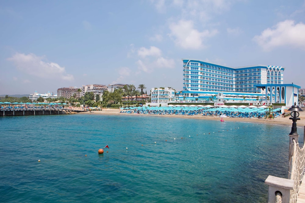 Granada Luxury Beach - All Inclusive — Beach in Avsallar