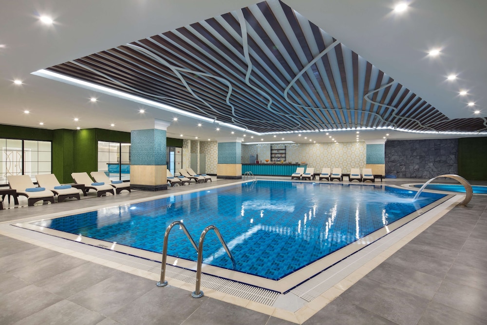 Granada Luxury Beach - All Inclusive — Swimming pool in Avsallar