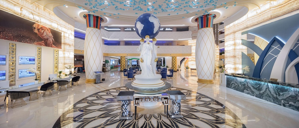 Granada Luxury Beach - All Inclusive — Hotel building in Avsallar