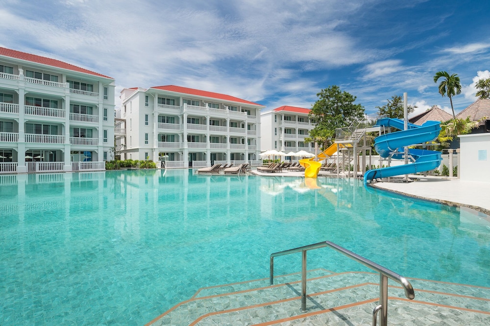 Centara Ao Nang Beach Resort & Spa Krabi — Swimming pool in Ao Nang, Krabi
