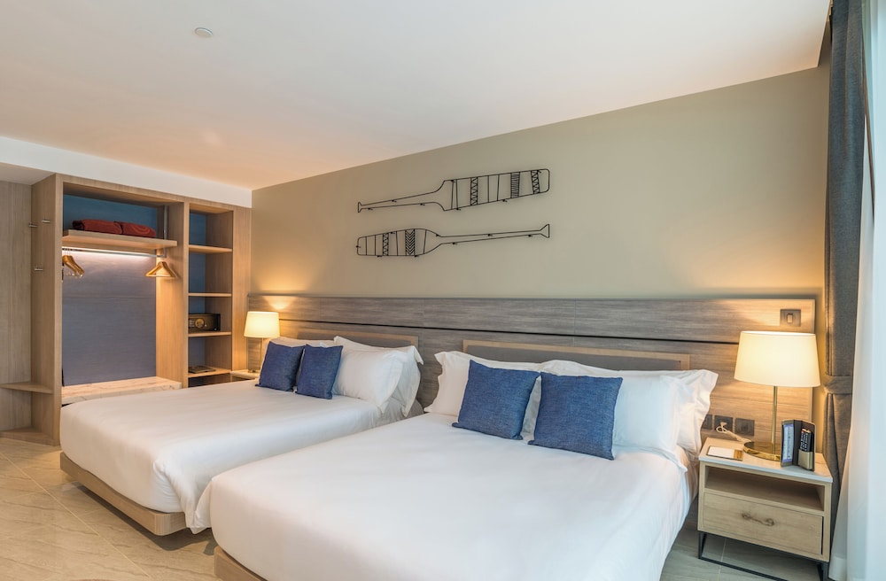 Centara Ao Nang Beach Resort & Spa Krabi — Hotel rooms in Ao Nang, Krabi